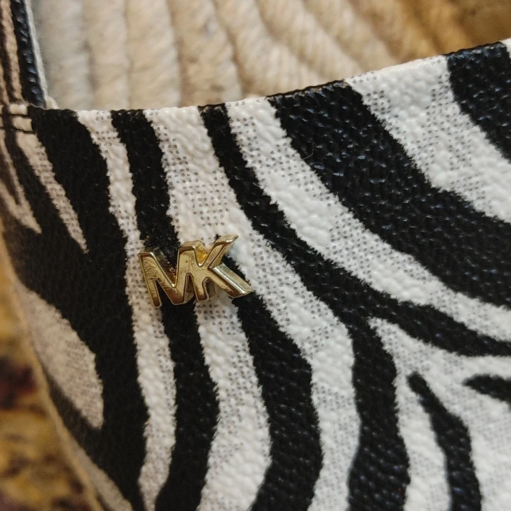 Michael Kors shoes - Picture 5 of 8